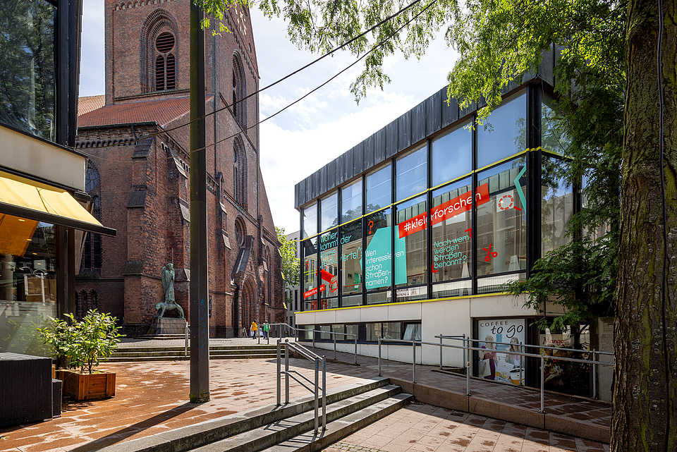 Außenansicht des Workshopraums in der Kieler Innenstadt
